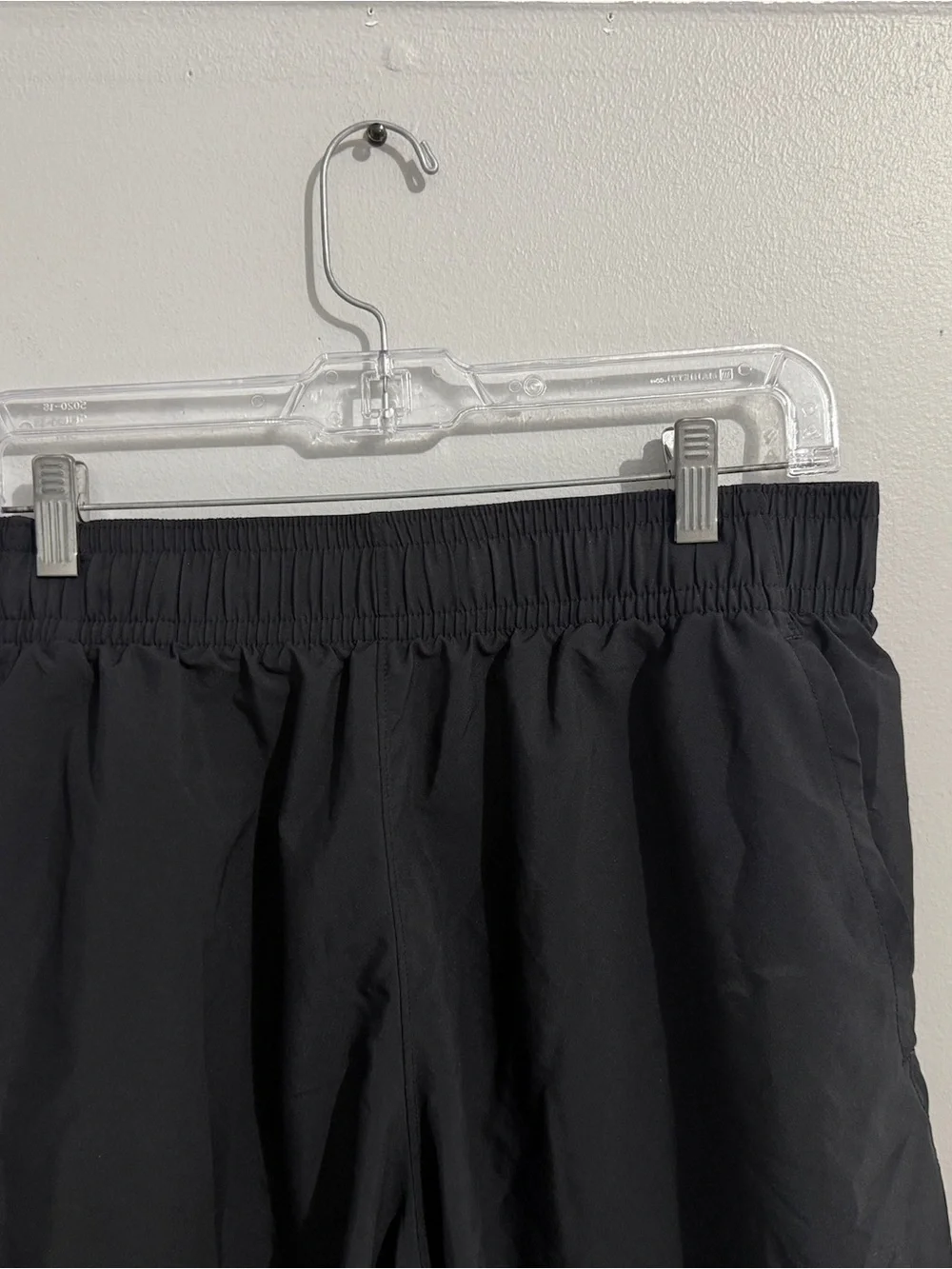 Under Armour Shorts Mens Large Loose Fit Pull On 8 Inch Inseam Sports Workout